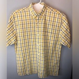 Callaway Golf Sport Yellow Plaid Short Sleeve Button Up Shirt Men’s size Large